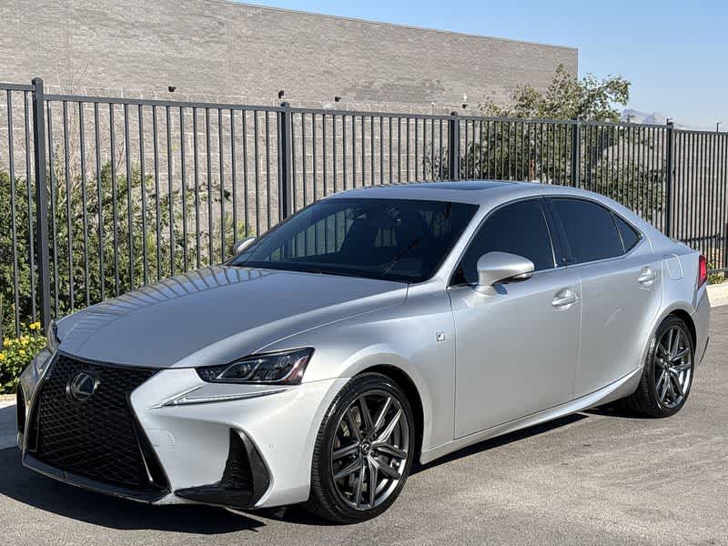2019 Lexus IS 350 AWD photo 4
