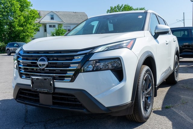 2025 Nissan Rogue SV photo 2