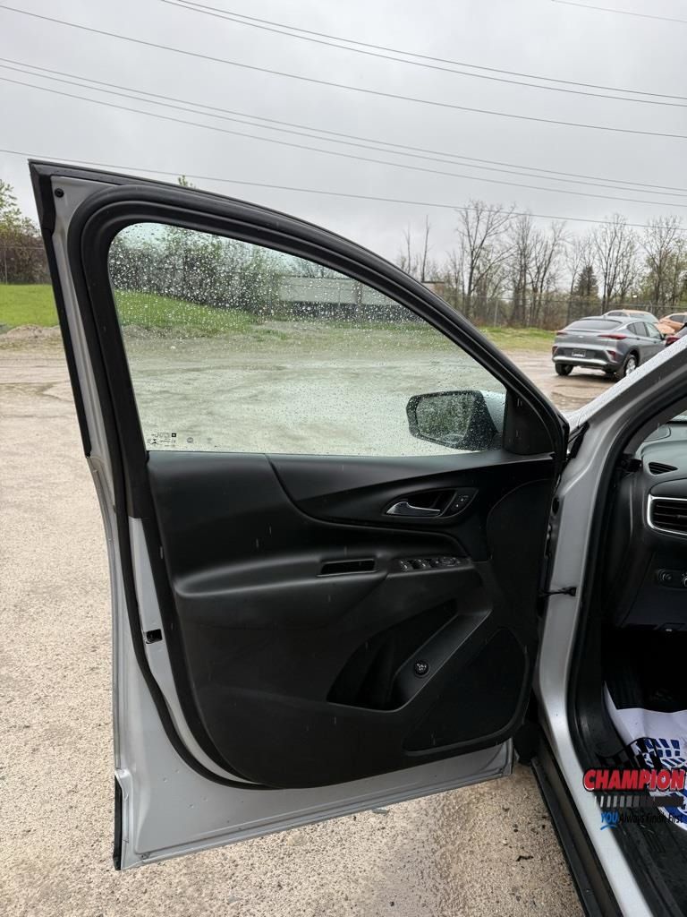 2022 Chevrolet Equinox LT photo 6