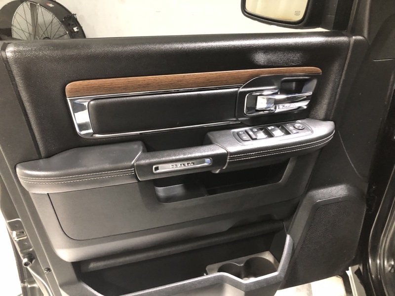 2017 Ram 1500 Laramie photo 15