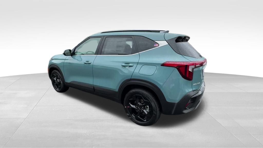2026 Kia Seltos EX photo 2