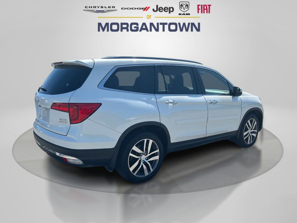 2017 Honda Pilot Elite photo 4