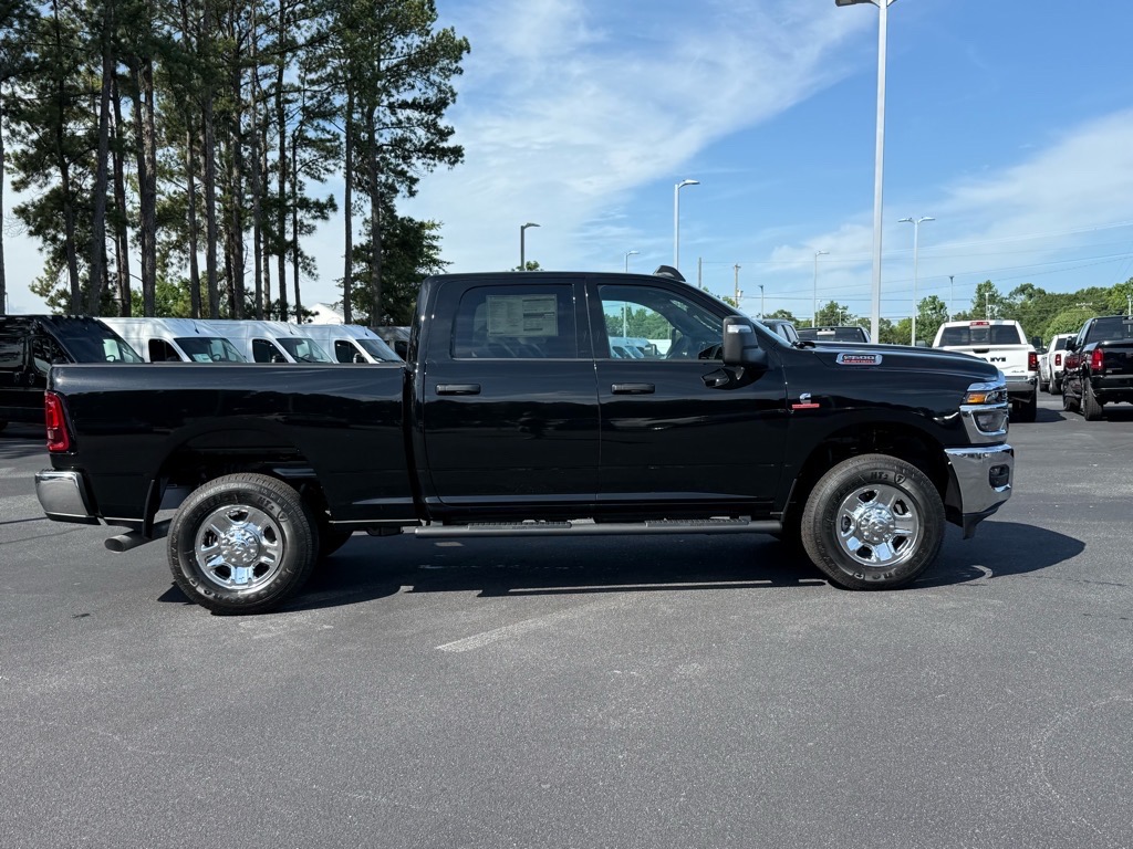 2025 Ram 2500 Tradesman photo 2