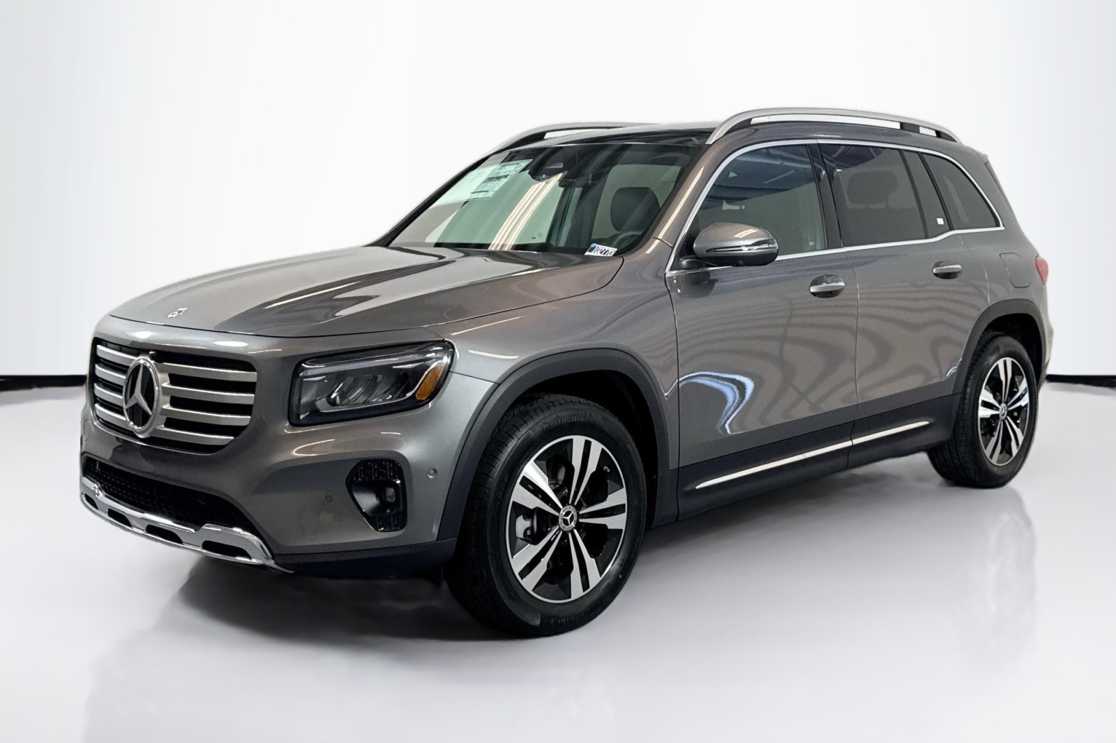 2026 Mercedes-Benz GLB GLB 250's photo