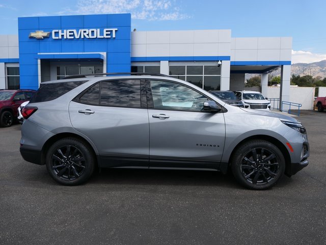 2024 Chevrolet Equinox RS photo 2