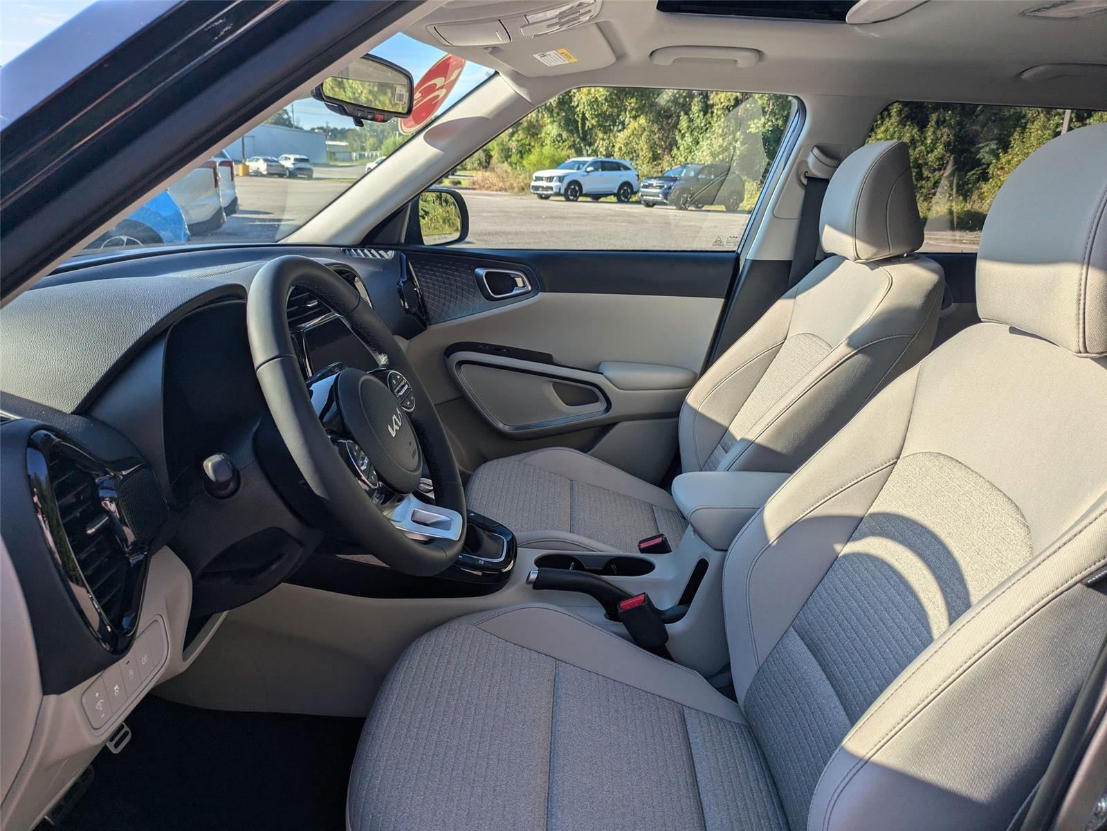 2025 Kia Soul EX photo 15
