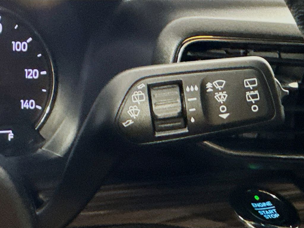 2020 Ford Explorer Limited photo 12