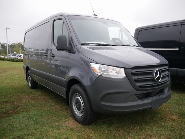 2026 Mercedes-Benz Sprinter Cargo Van Base's photo