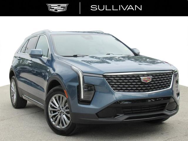 2025 Cadillac XT4 Premium Luxury photo 2