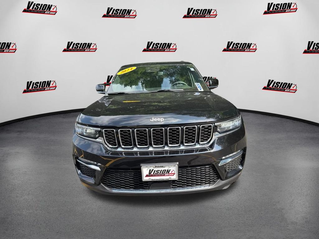 2024 Jeep Grand Cherokee Limited photo 3