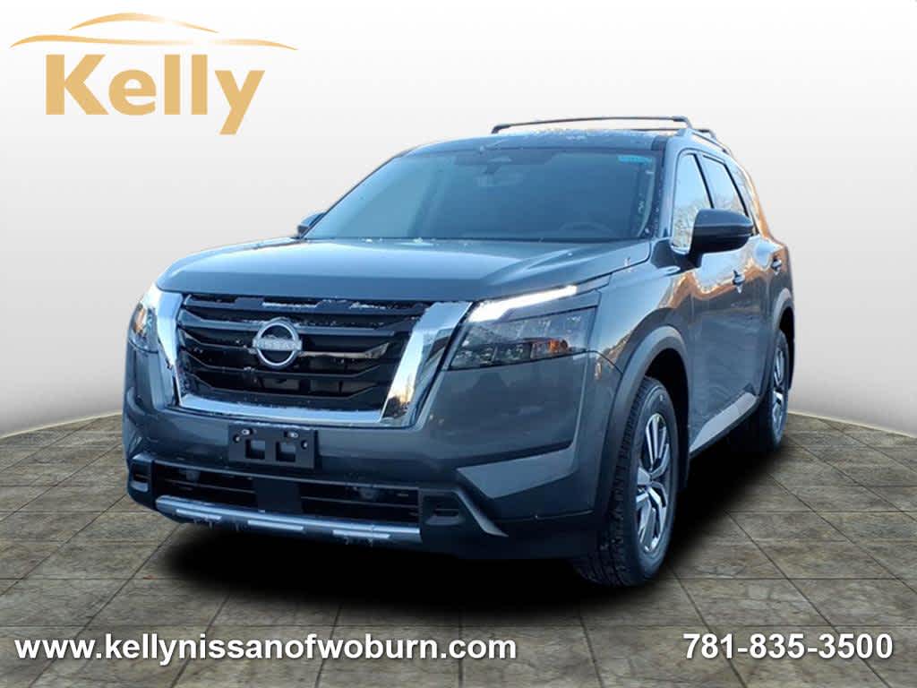 2025 Nissan Pathfinder SL's photo