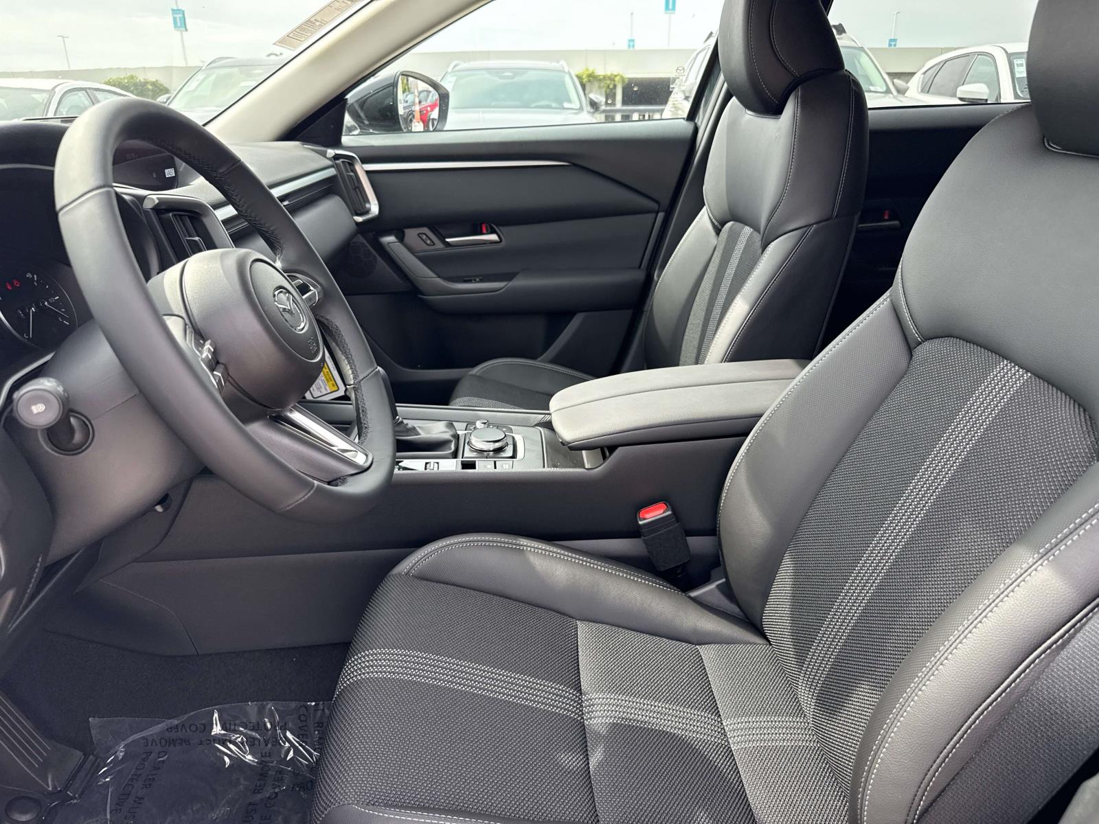 2025 Mazda CX-50 2.5 Select photo 8