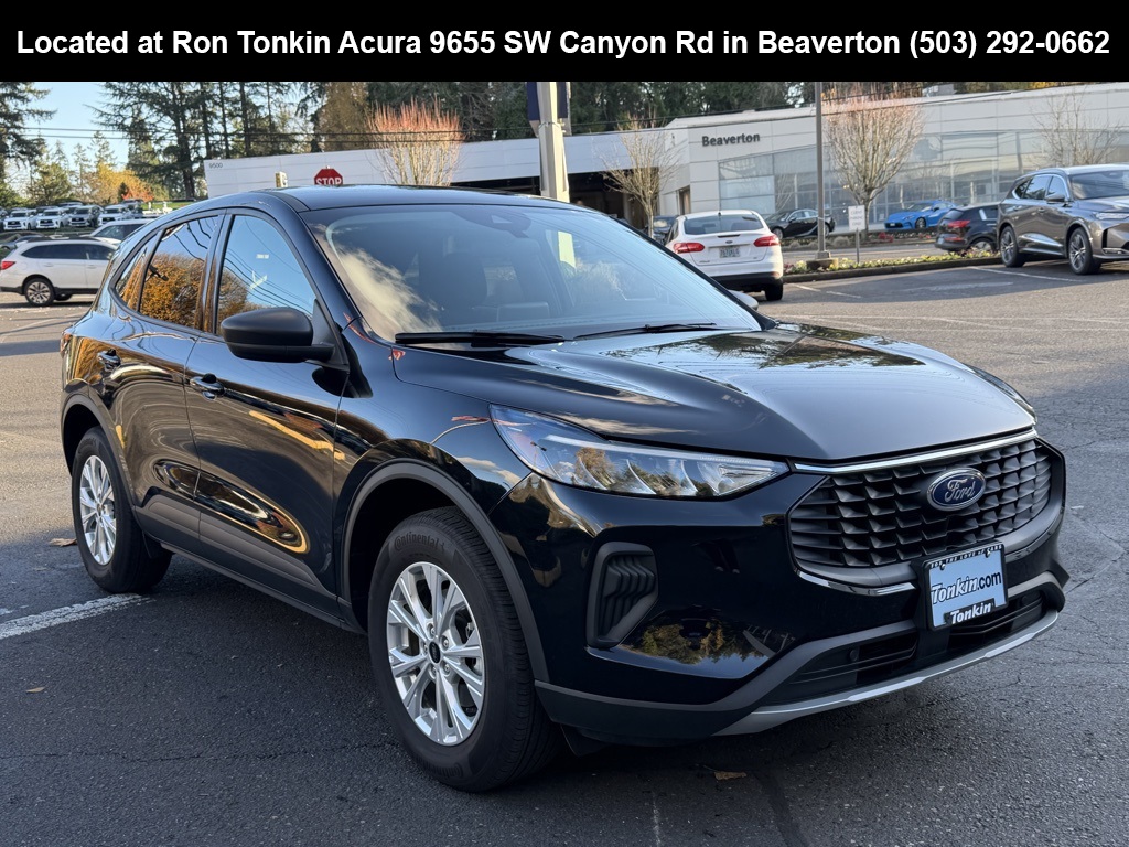 2025 Ford Escape Active's photo