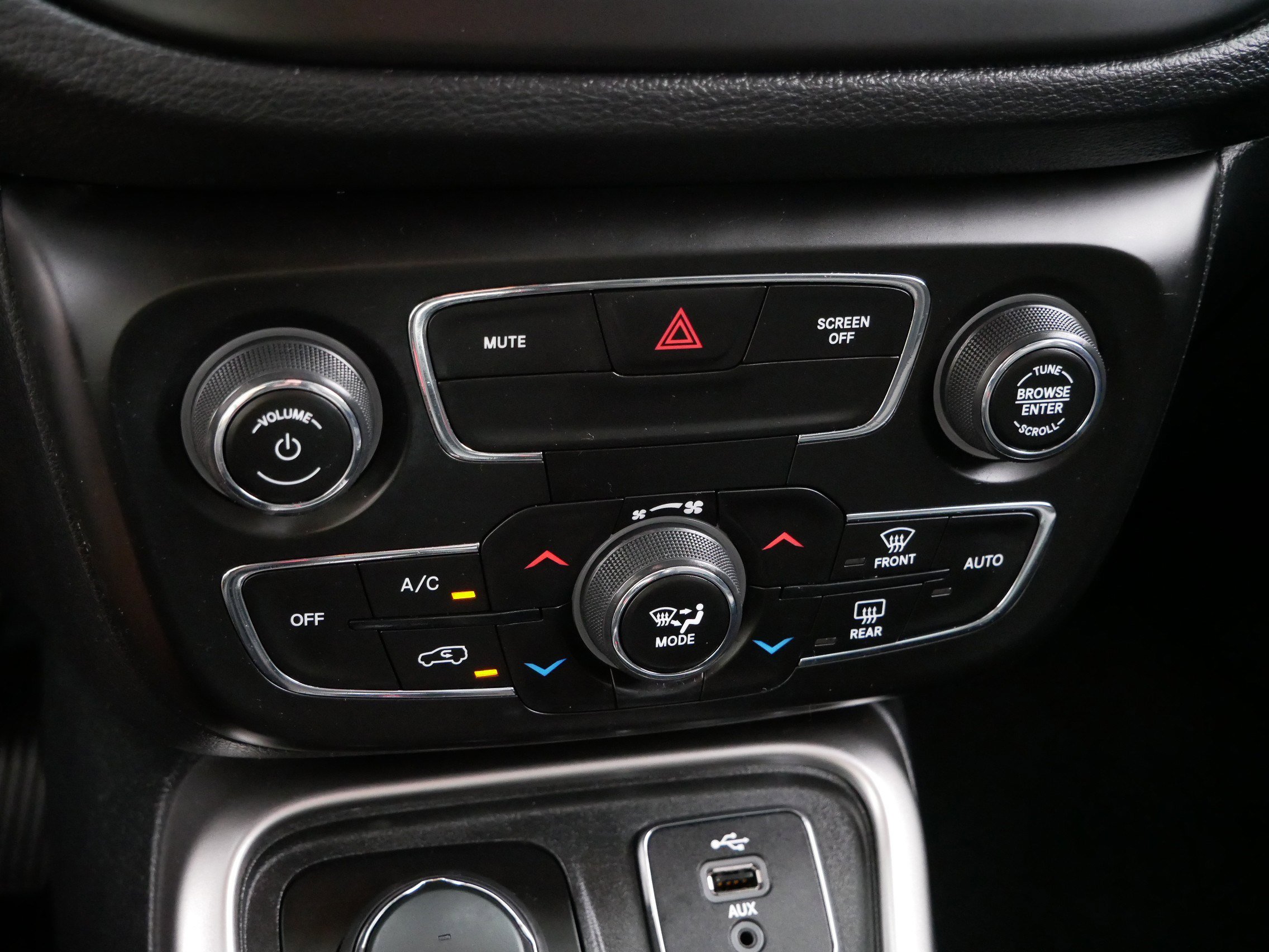 2018 Jeep Compass Latitude photo 22