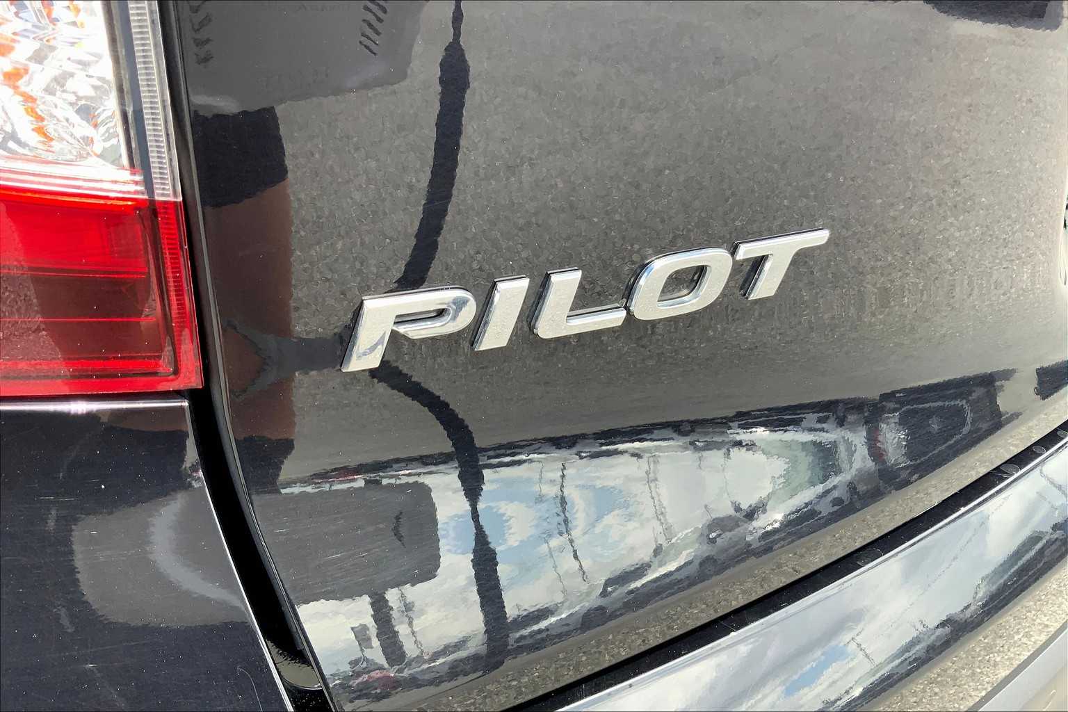 2022 Honda Pilot Black Edition photo 30