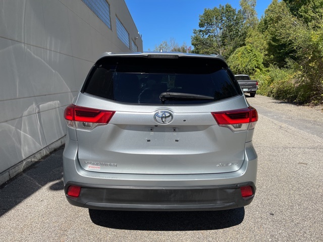 2019 Toyota Highlander XLE photo 3