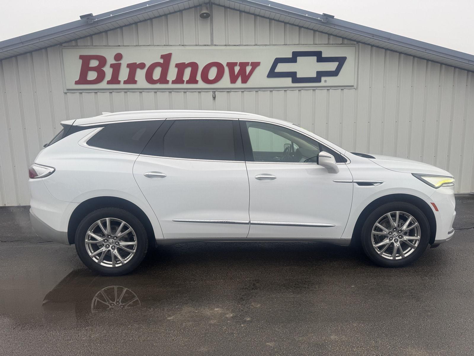 2023 Buick Enclave Essence's photo