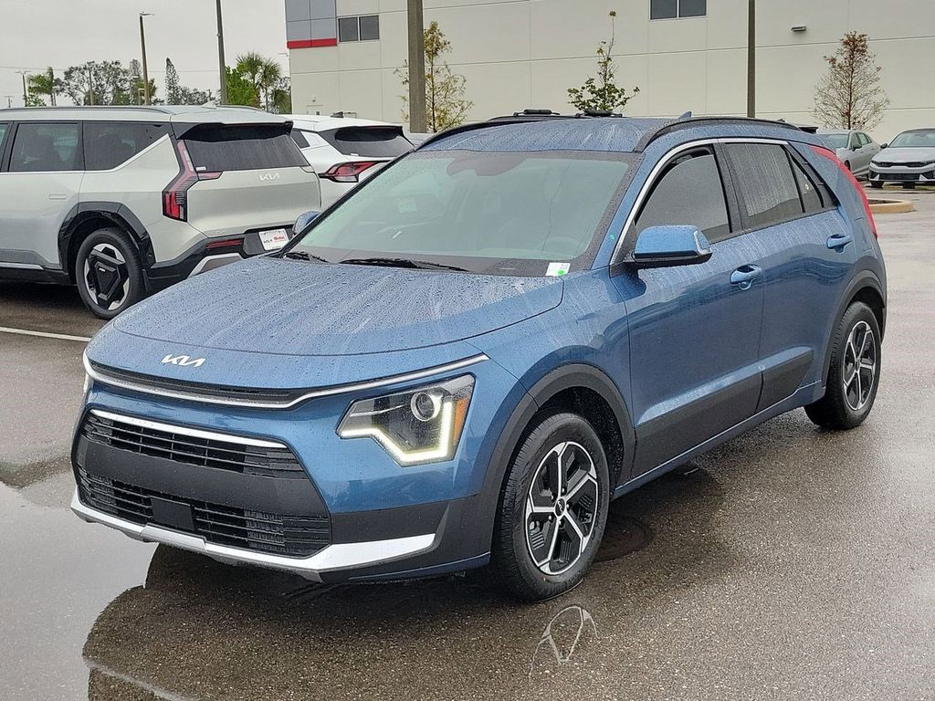 2025 Kia Niro EX photo 2