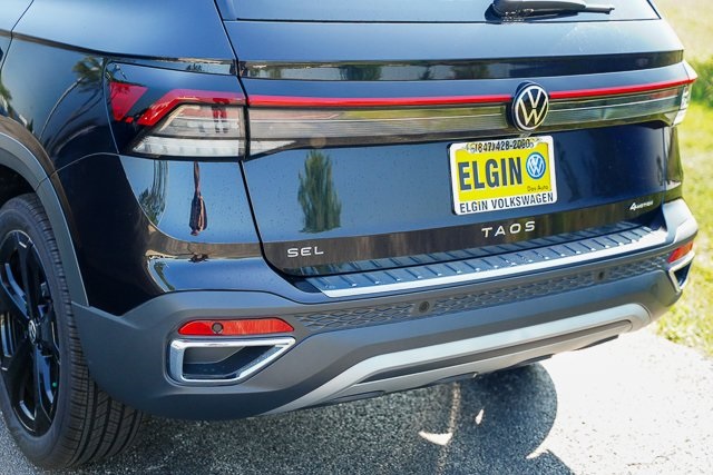 2025 Volkswagen Taos SEL photo 27