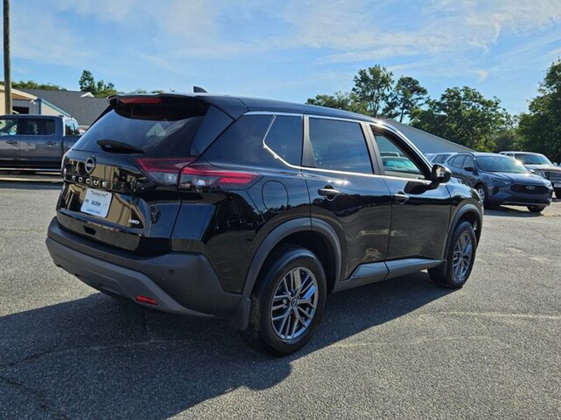 2023 Nissan Rogue S photo 12