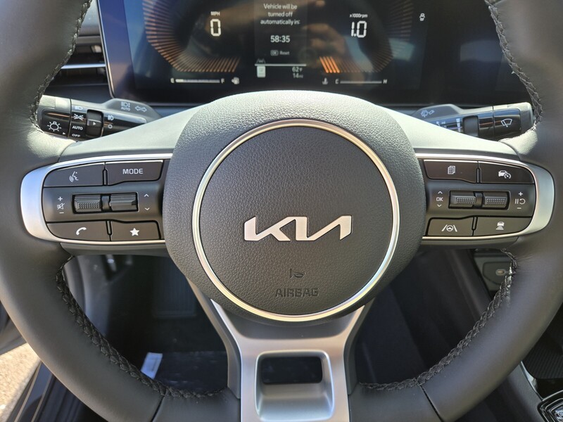 2025 Kia K5 GT-Line photo 12