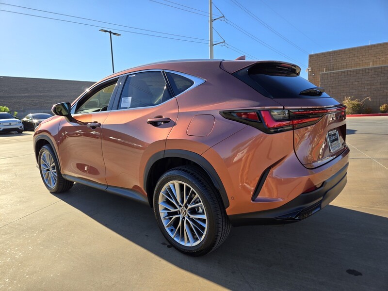 2026 Lexus NX 350h Luxury photo 3