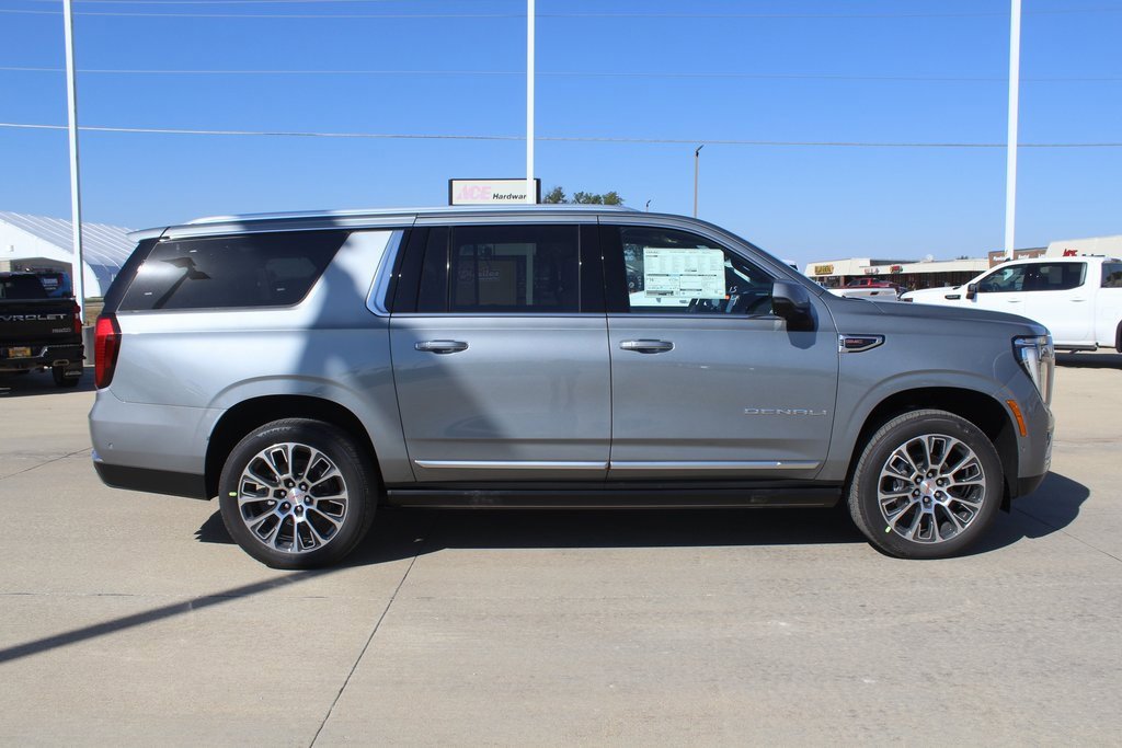 2026 Gmc Yukon XL Denali photo 2