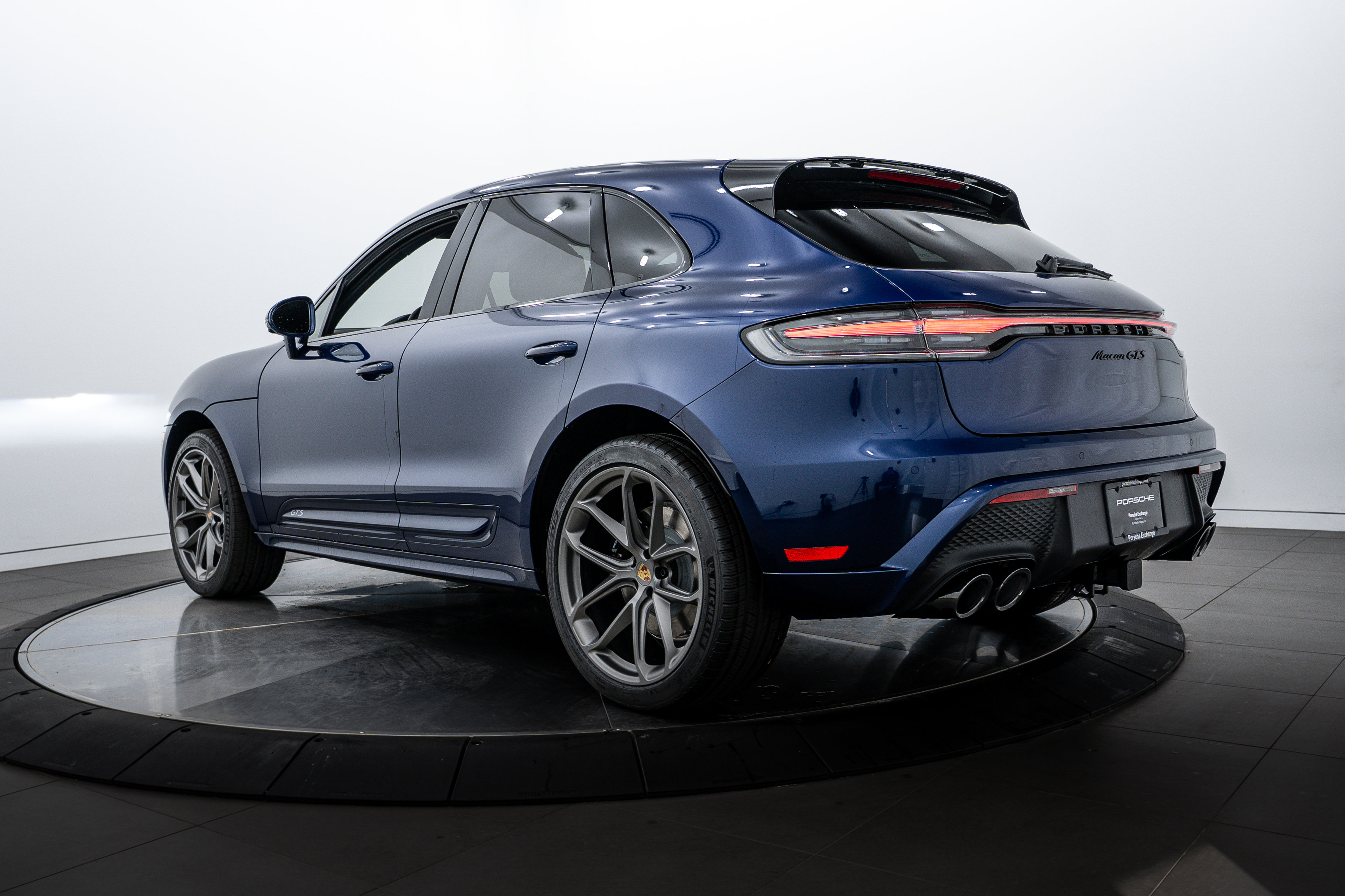 2026 Porsche Macan GTS photo 3