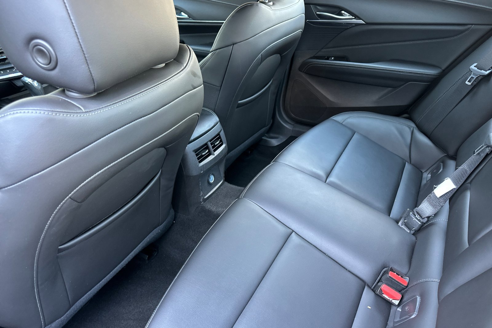 2022 Cadillac CT4 Luxury photo 11