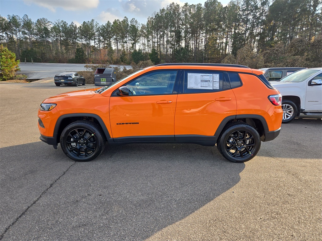 2026 Jeep Compass Latitude photo 4