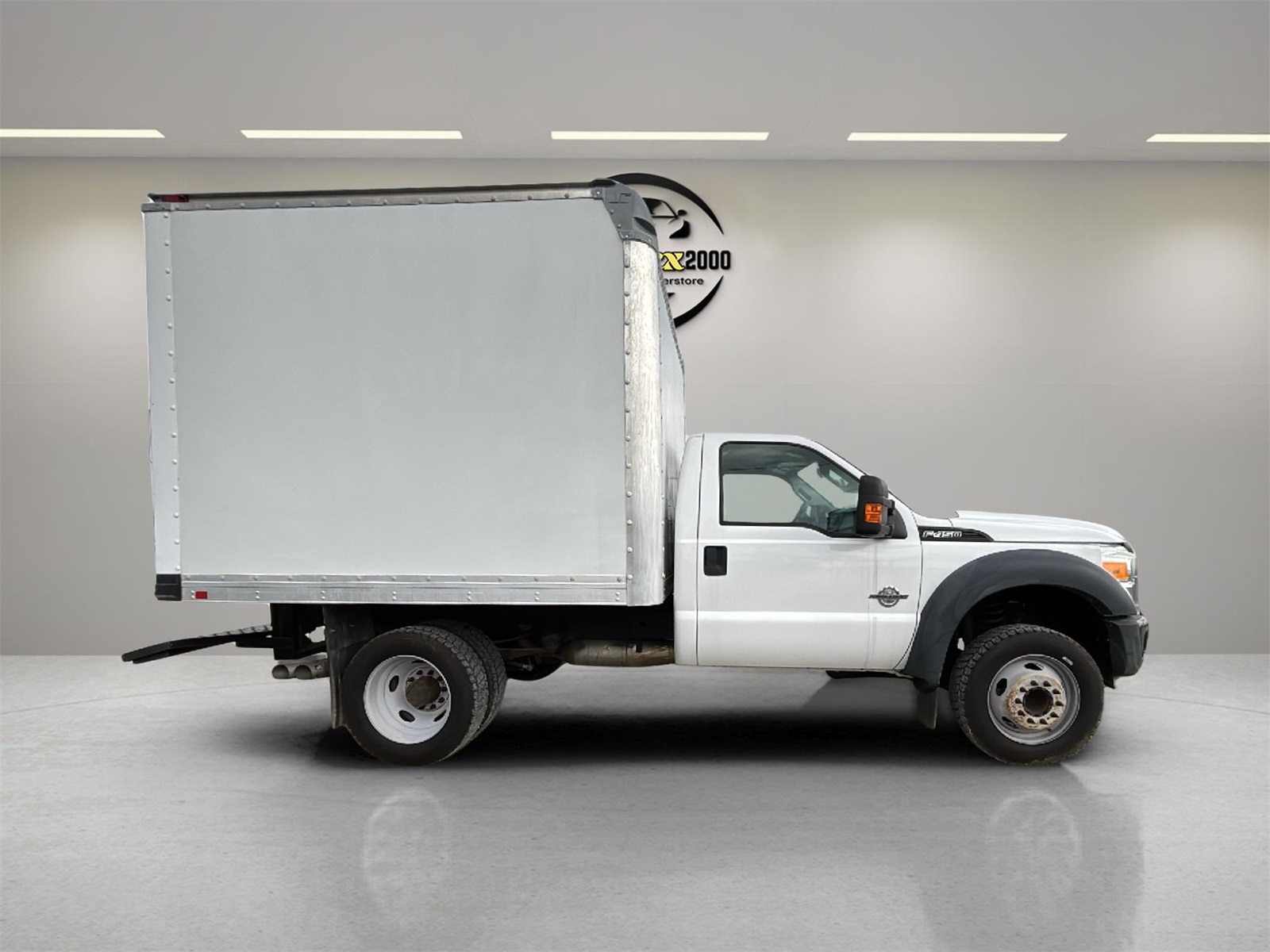 2014 Ford F-450 photo 3