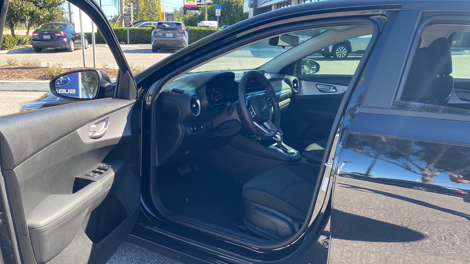 2023 Kia Forte LXS photo 7