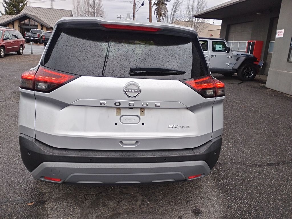 2023 Nissan Rogue SV photo 4
