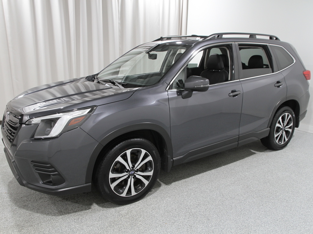 2022 Subaru Forester Limited photo 3