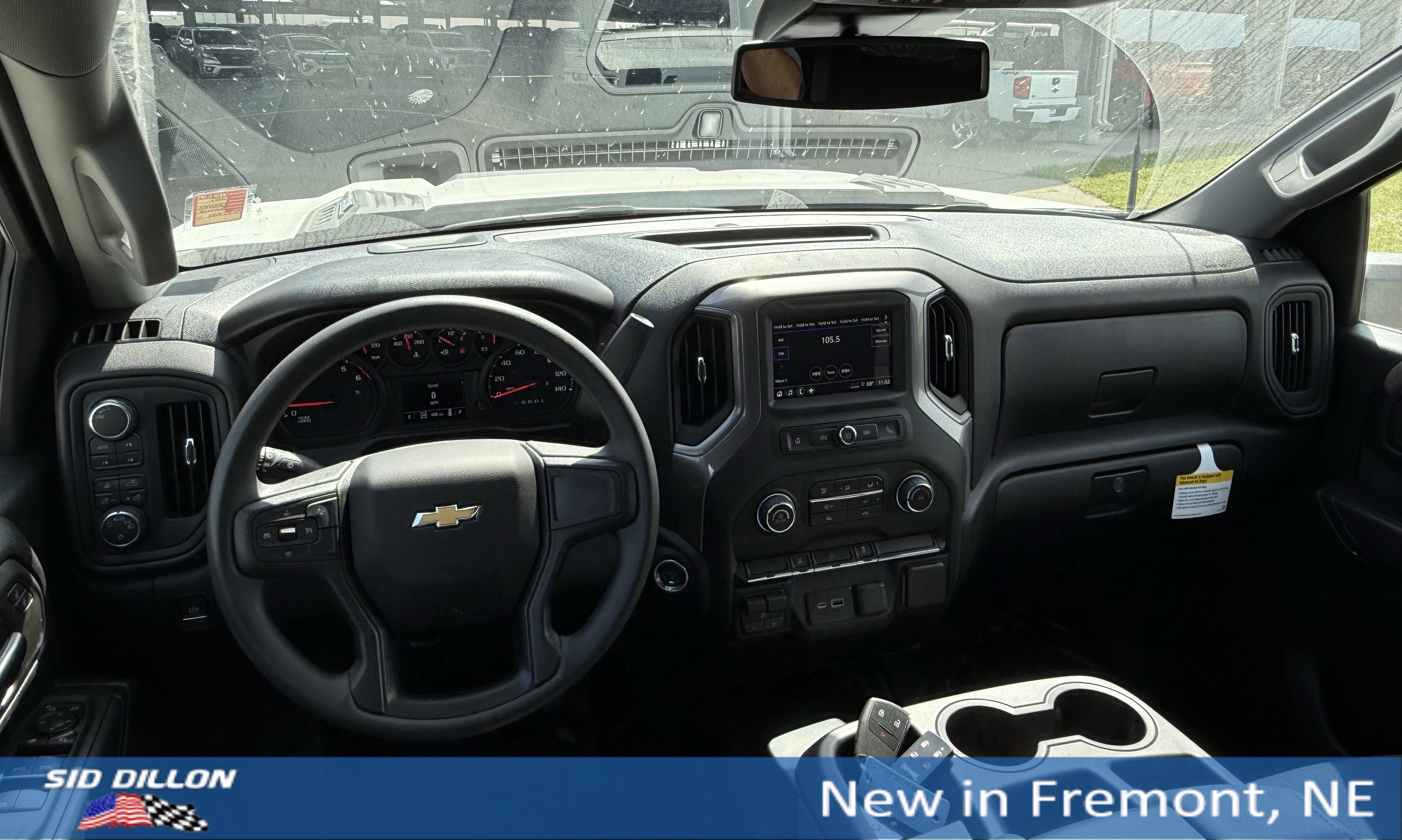 2025 Chevrolet Silverado 3500HD photo 4