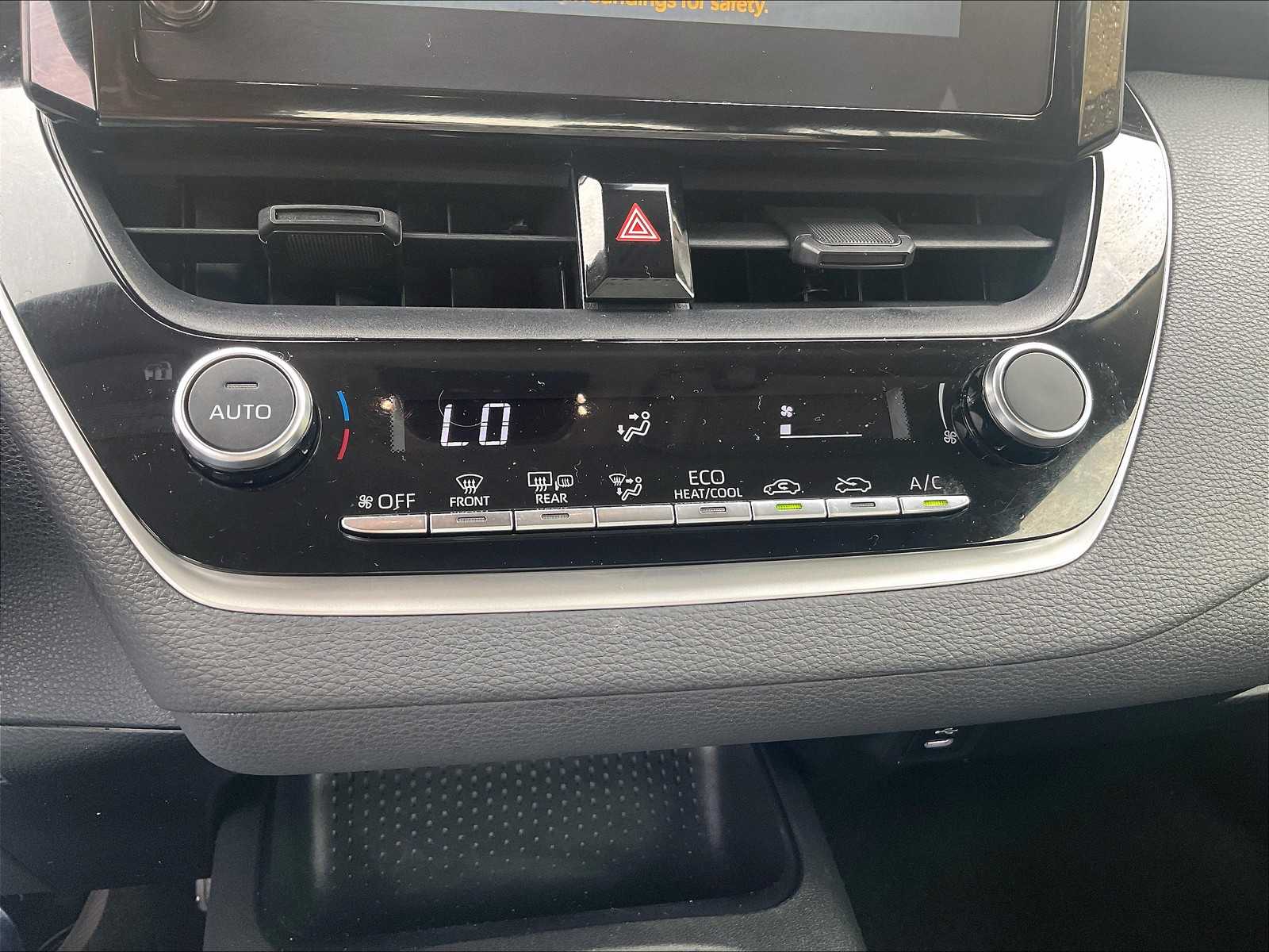 2023 Toyota Corolla Hybrid LE photo 25