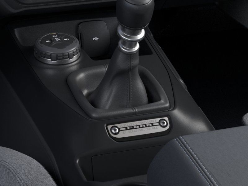2025 Ford Bronco Base photo 14