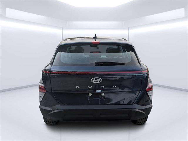 2026 Hyundai Kona SE photo 4
