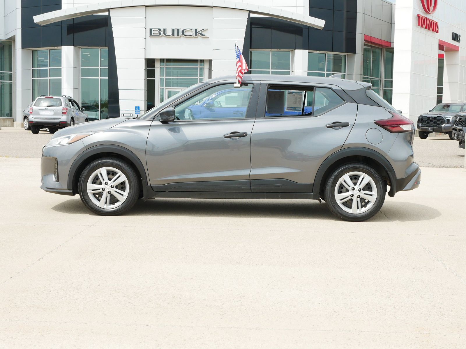 Used 2021 Nissan Kicks S with VIN 3N1CP5BV0ML545108 for sale in Willmar, Minnesota