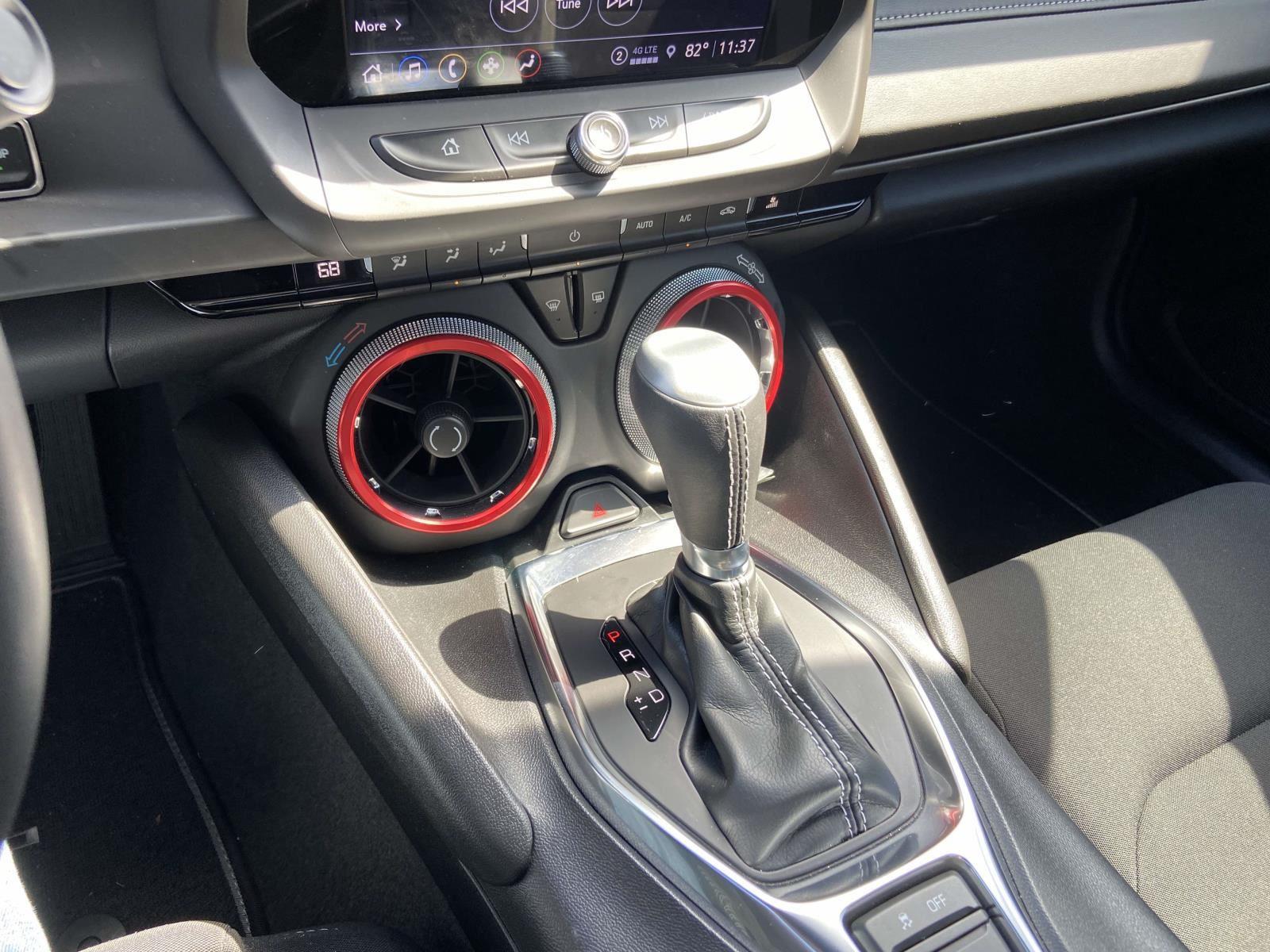 2021 Chevrolet Camaro 1LT photo 12