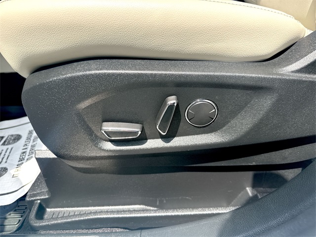 2019 Ford Edge Titanium photo 17