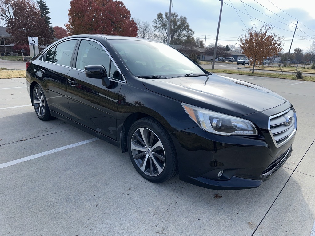 2016 Subaru Legacy 2.5i Limited photo 2