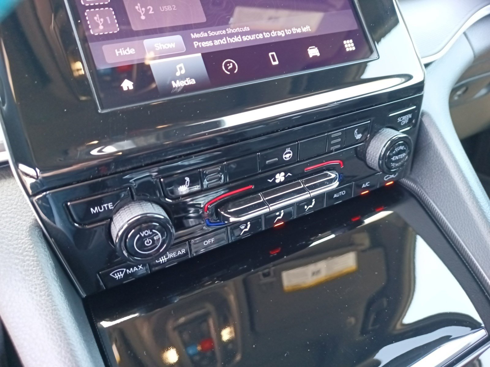 2025 Jeep Grand Cherokee Laredo Altitude photo 11