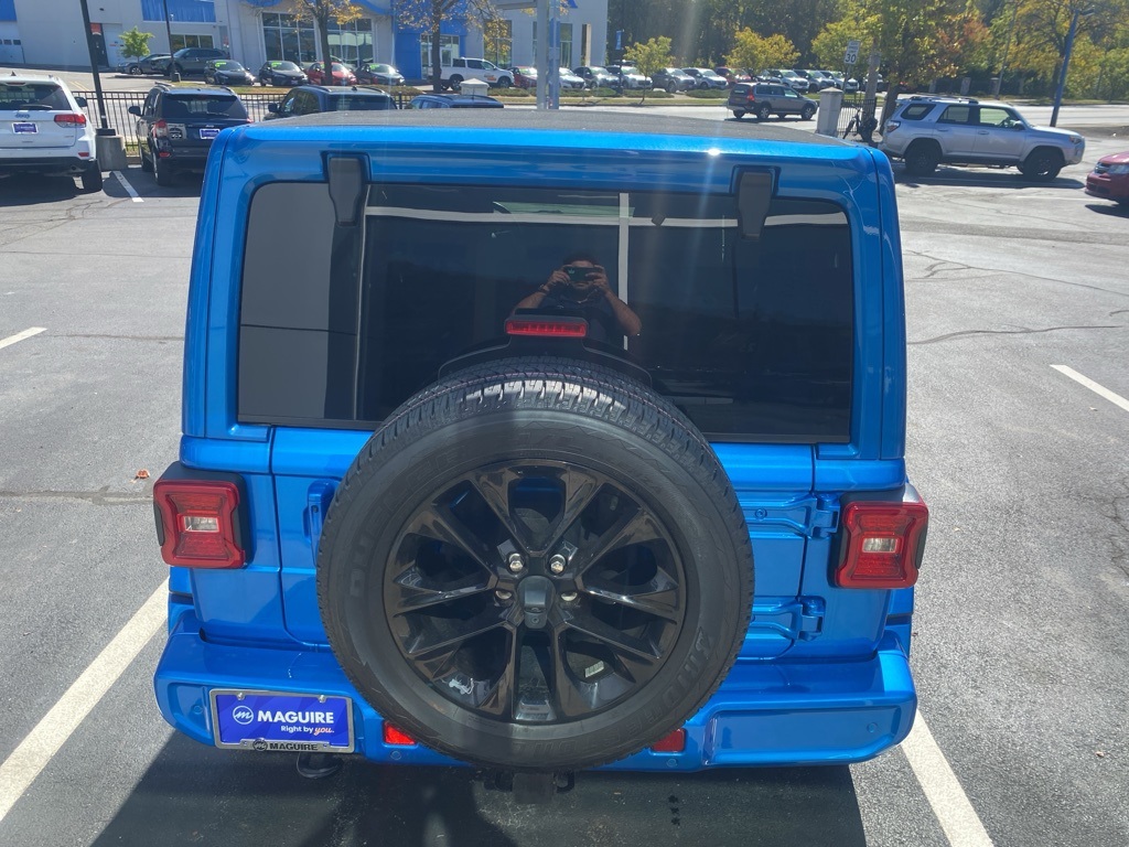 2023 Jeep Wrangler Altitude photo 3