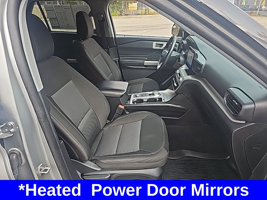 2023 Ford Explorer XLT photo 8