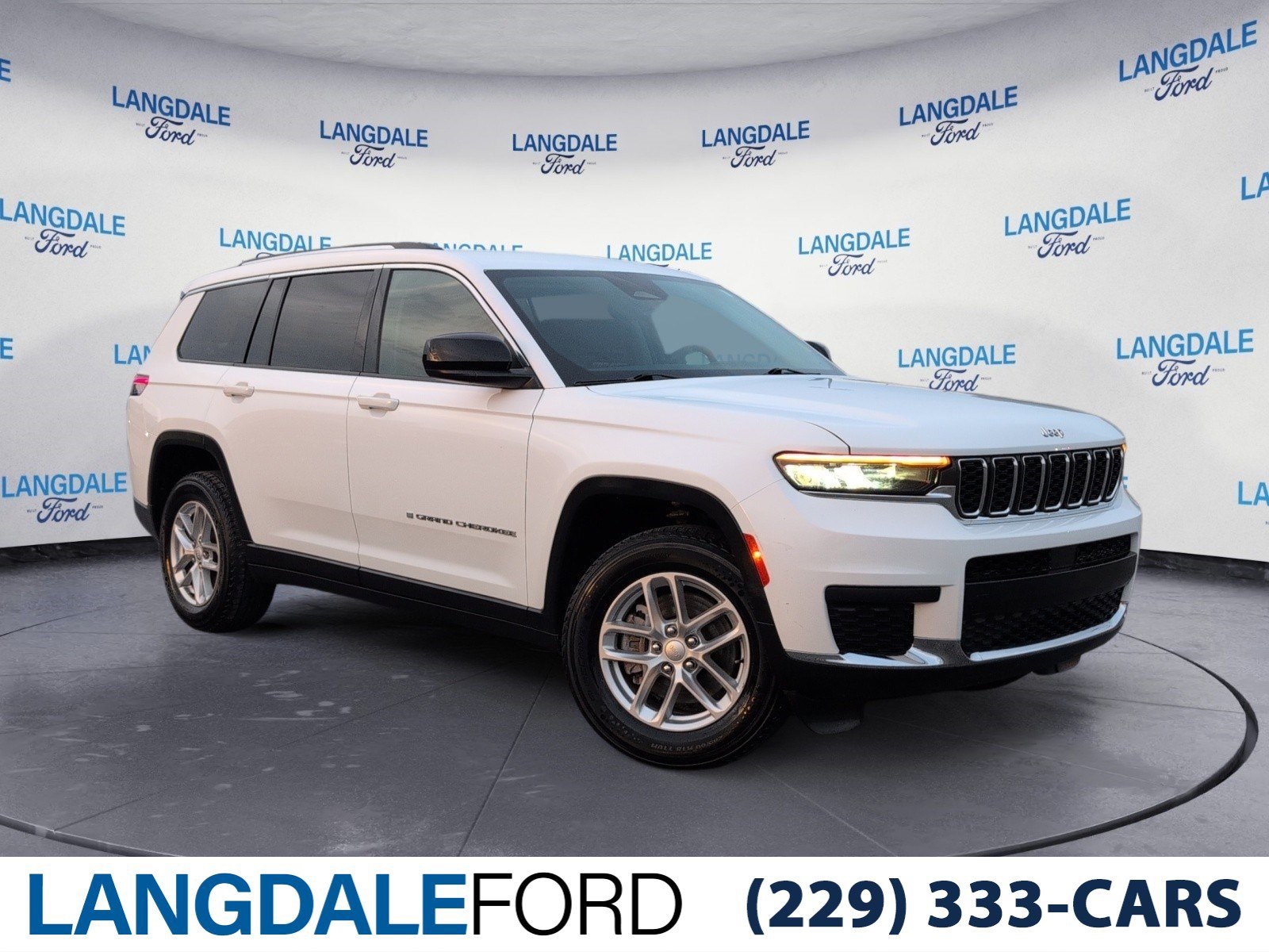 2023 Jeep Grand Cherokee L Laredo's photo