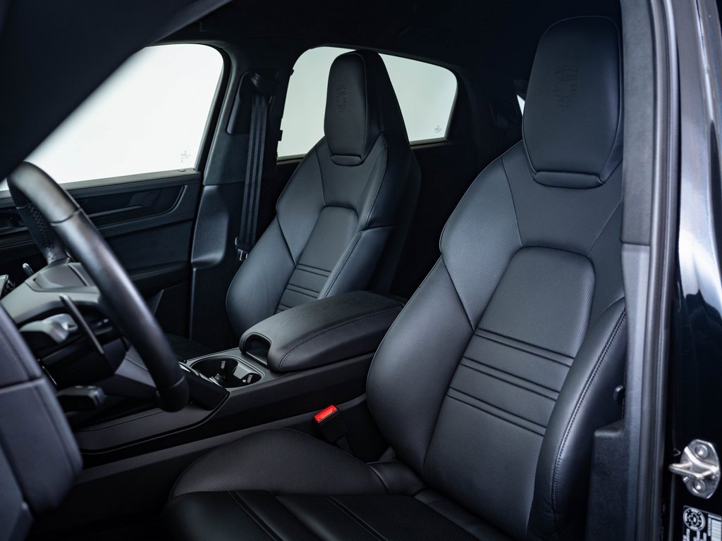 2024 Porsche Cayenne Coupe Turbo GT photo 5