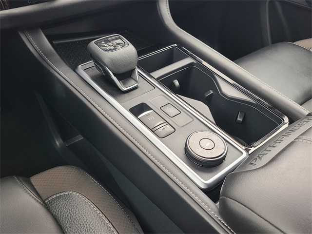 2023 Nissan Pathfinder SL photo 23