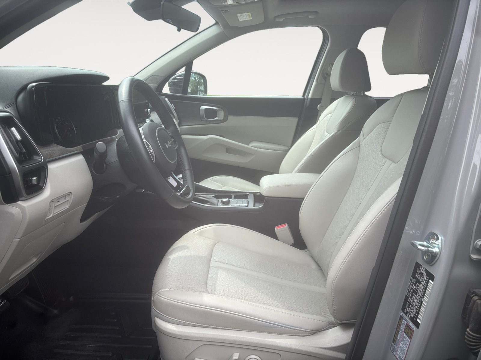 2022 Kia Sorento S photo 7