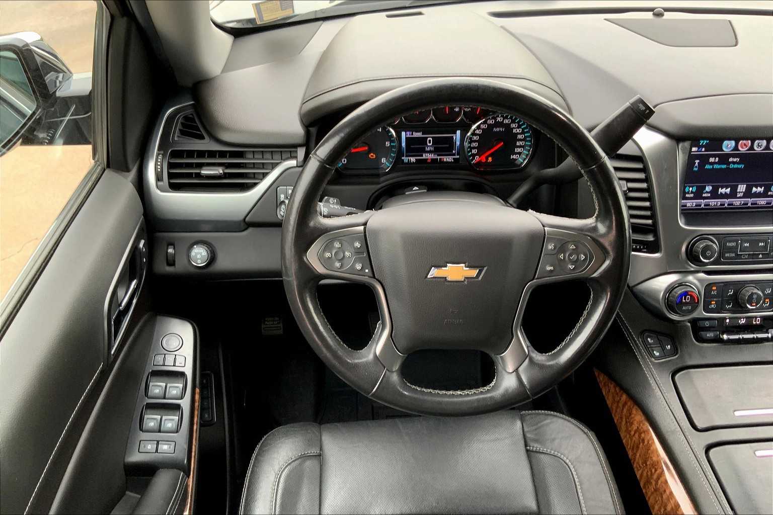 2020 Chevrolet Suburban Premier photo 5